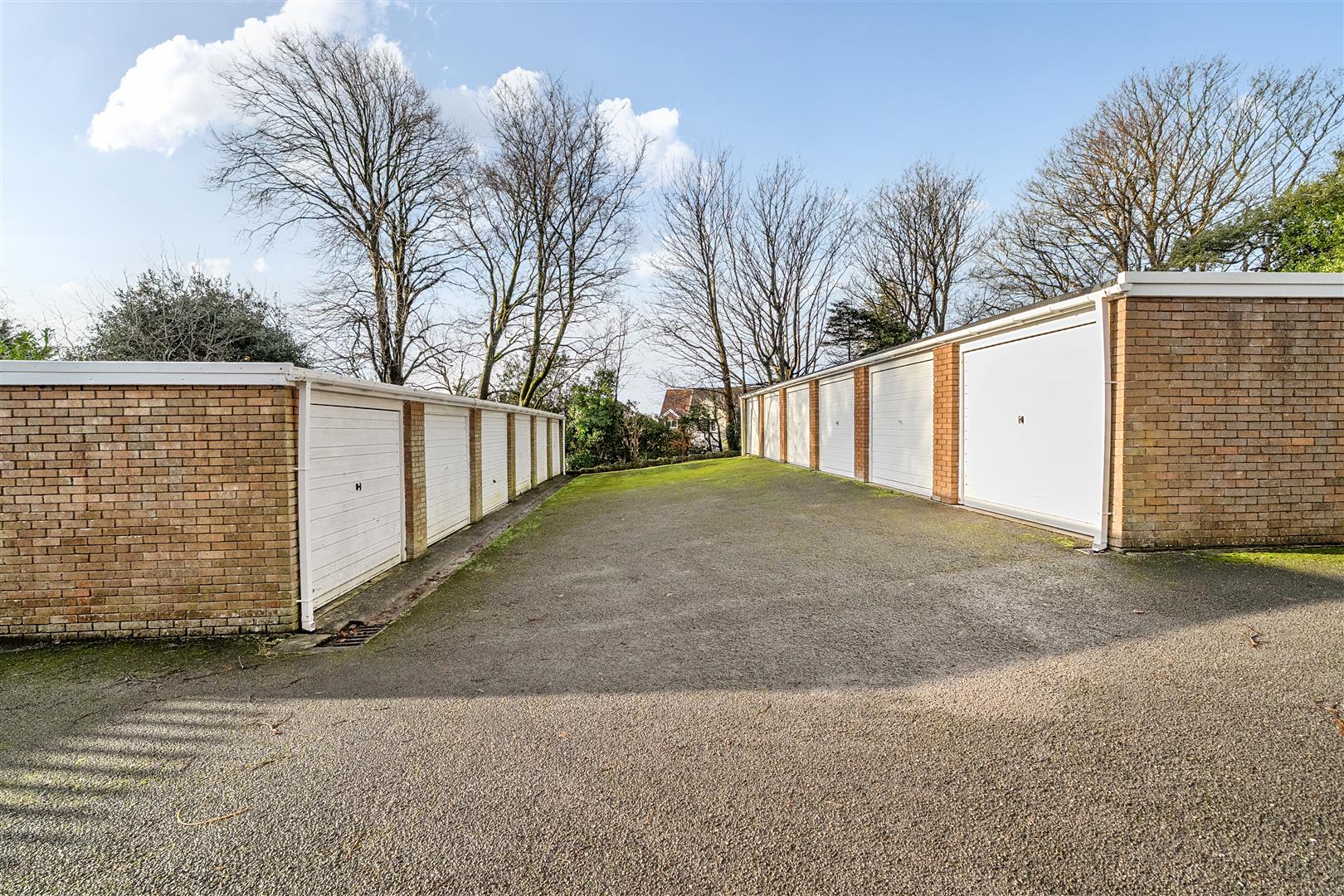 Groves Avenue, Langland, Swansea, SA3 4QX